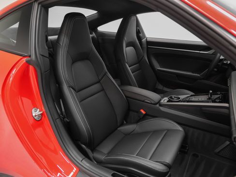 Used 2025 Porsche 911 Carrera image 25