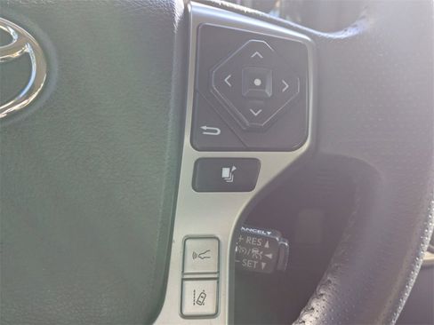 Used 2022 Toyota 4Runner Limited image 31