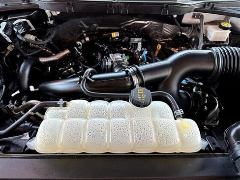 Used 2023 Ford F150 Lariat image 13