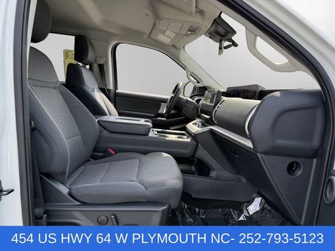 Used 2025 Ford Expedition Active AWD/4WD image 15