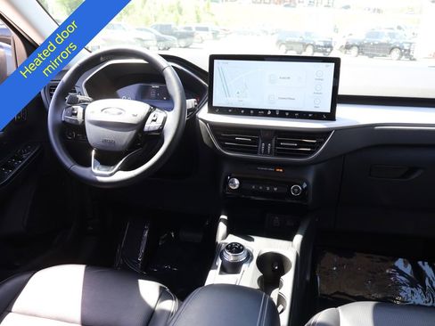 Used 2025 Ford Escape Platinum AWD/4WD image 13