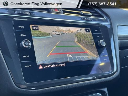 Used 2023 Volkswagen Tiguan SEL R-Line image 38