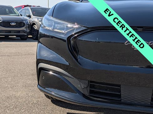Certified 2022 Ford Mustang Mach-E Premium image 9