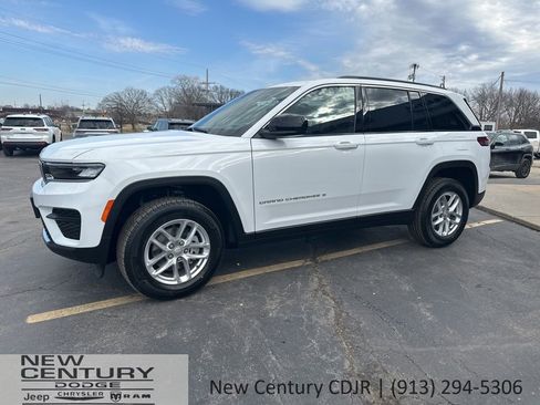 New 2026 Jeep Grand Cherokee Laredo X image 1