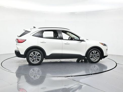 Used 2020 Ford Escape SEL FWD image 2