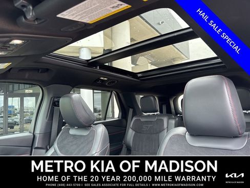 Used 2025 Ford Explorer ST w/ Sun And Sound Package AWD/4WD image 17