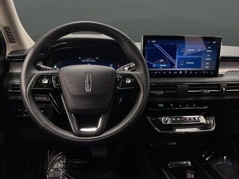 Used 2024 Lincoln Corsair AWD w/ Equipment Group 101A image 5