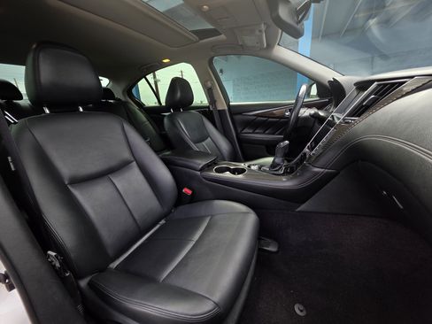 Used 2016 INFINITI Q50 3.0t Premium w/ 3.0T Premium Plus Package RWD image 12