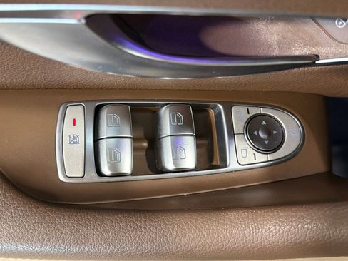 Used 2017 Mercedes-Benz E 300 4MATIC image 16
