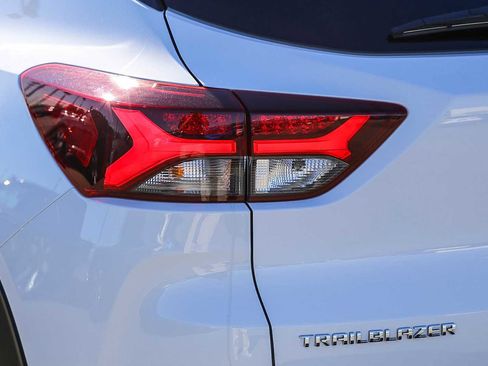 Used 2022 Chevrolet TrailBlazer ACTIV w/ Technology Package image 9