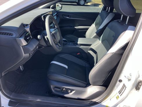 Used 2026 Toyota Camry SE image 12