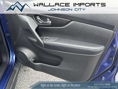 Used 2020 Nissan Rogue S w/ Special Edition Package FWD image 33