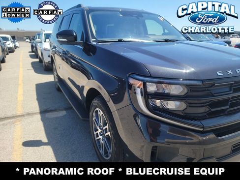 Used 2025 Ford Expedition Active AWD/4WD image 3