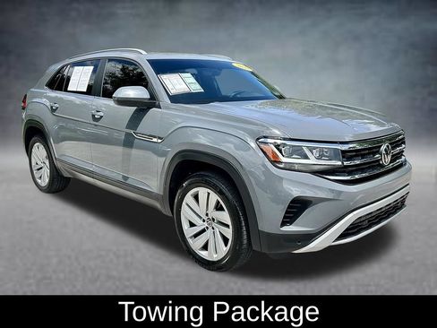 Used 2020 Volkswagen Atlas Cross Sport SE w/ Panoramic Sunroof Package FWD image 3