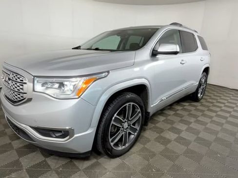 Used 2018 GMC Acadia Denali w/ Technology Package AWD/4WD image 11