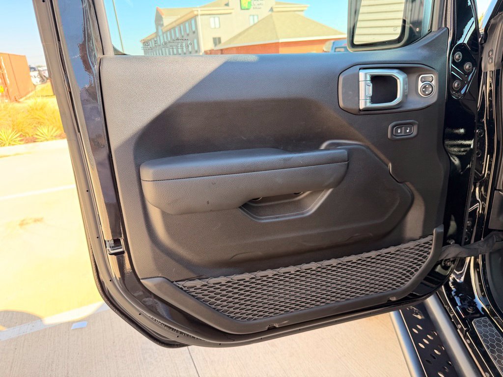 Used 2026 Jeep Wrangler Rubicon w/ Steel Bumper Group AWD/4WD image 23