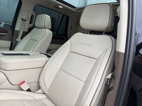 Used 2021 GMC Yukon Denali image 20