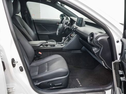 Used 2025 Lexus IS 300 F Sport image 16