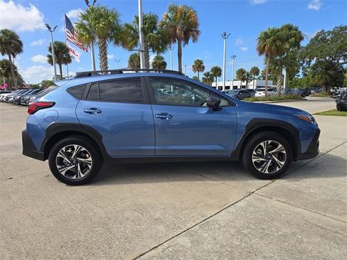 Used 2024 Subaru Crosstrek 2.0i Premium image 3