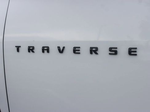 Used 2023 Chevrolet Traverse RS image 13