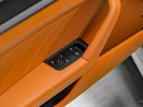 Used 2025 Porsche 911 Carrera image 90