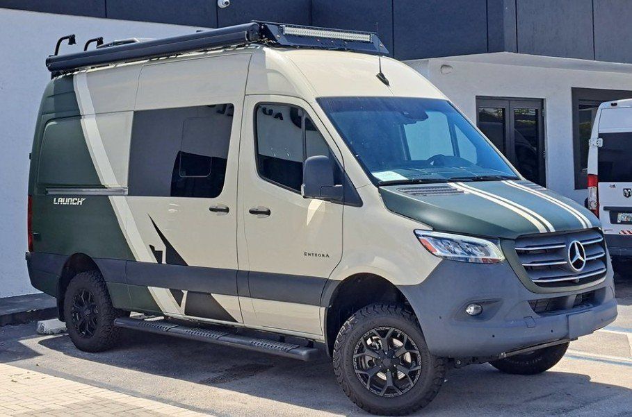 Used 2023 Mercedes-Benz Sprinter 2500 image 1