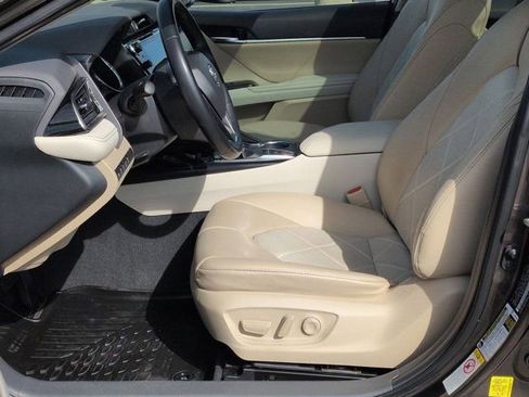 Certified 2019 Toyota Camry XLE w/ Driver Assist Package image 8