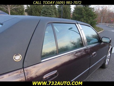 Used 2009 Cadillac DTS image 21