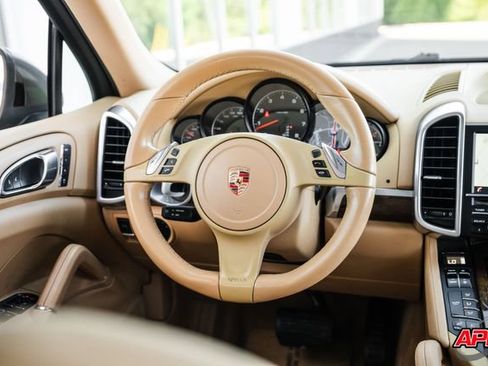 Used 2013 Porsche Cayenne AWD/4WD image 10