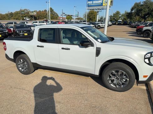 New 2025 Ford Maverick XLT w/ XLT Luxury Package image 8