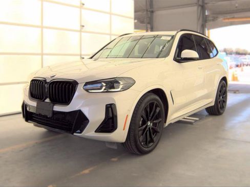 Used 2024 BMW X3 sDrive30i w/ Premium Package RWD image 2