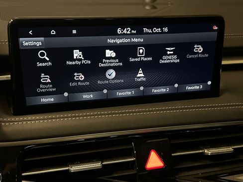 Used 2025 Genesis G70 2.5T image 21