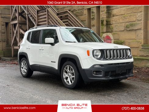 Used 2018 Jeep Renegade Latitude w/ UConnect 8.4 Nav Group image 1