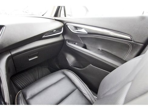 Used 2021 Buick Envision Essence image 12