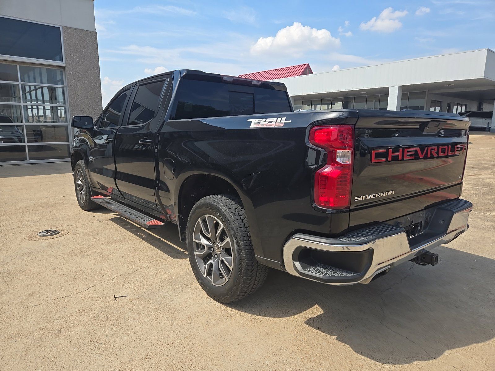 Used 2020 Chevrolet Silverado 1500 LT w/ Texas Edition AWD/4WD image 10