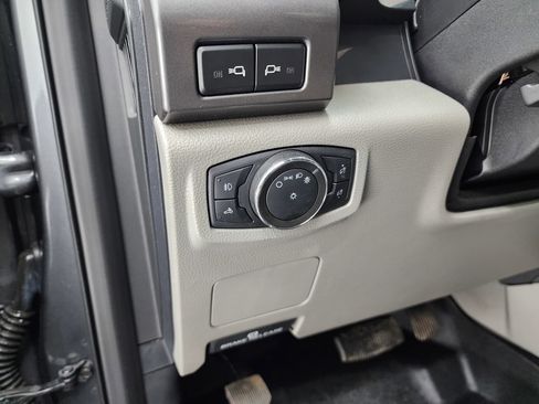 Used 2021 Ford F250 XLT w/ XLT Premium Package image 47