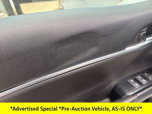 Used 2018 Toyota Camry LE image 31