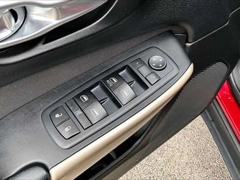 Used 2017 Jeep Cherokee Sport image 34