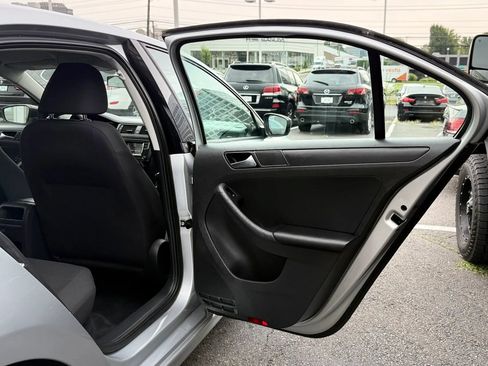 Used 2016 Volkswagen Jetta S FWD image 28