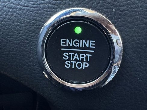 Used 2022 Ford Edge SEL image 20