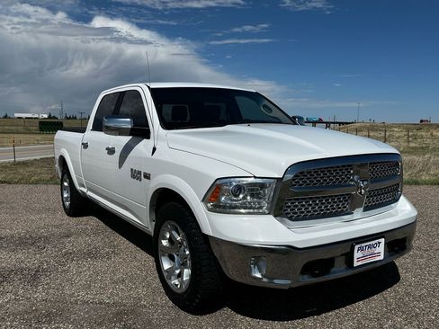 Used 2016 RAM 1500 Laramie w/ Convenience Group AWD/4WD image 7
