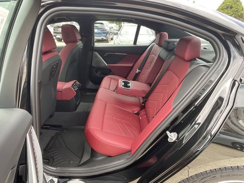 New 2026 BMW i5 eDrive40 w/ M Sport Package RWD image 27