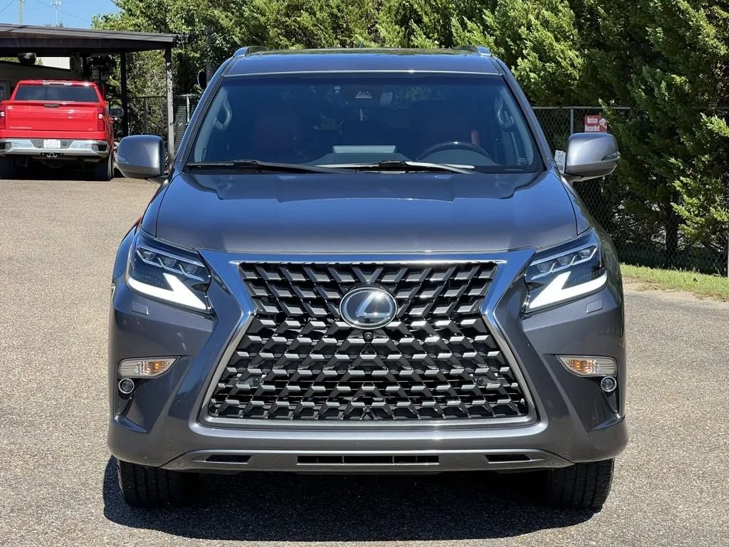 Used 2023 Lexus GX 460 Luxury w/ Accessory Package AWD/4WD image 3