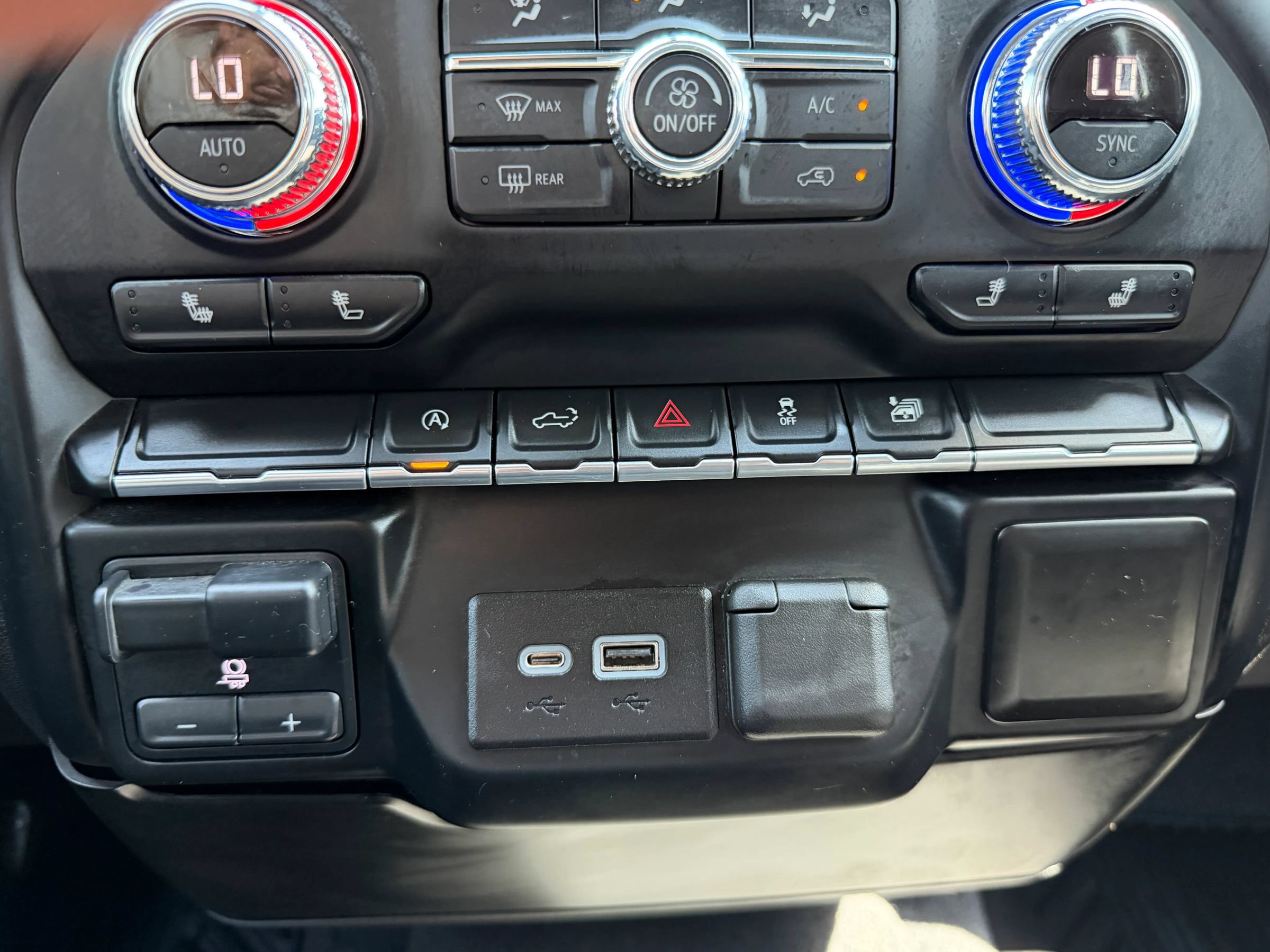 Used 2020 GMC Sierra 1500 SLE w/ SLE Value Package RWD image 32
