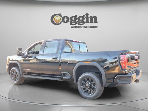 New 2026 GMC Sierra 2500 AT4 w/ Technology Package image 3