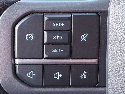 Used 2024 Ford F350 Lariat w/ Chrome Package image 21