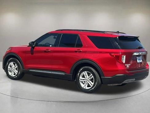 Certified 2023 Ford Explorer XLT w/ Equipment Group 202A RWD image 4