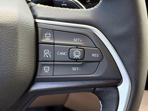 New 2026 Jeep Grand Cherokee Limited AWD/4WD image 16