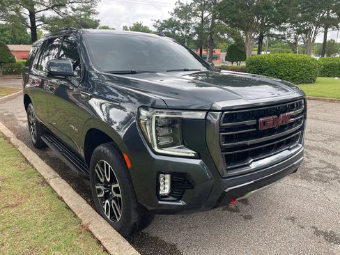 Used 2021 GMC Yukon AT4 w/ Rear Media and Nav Package AWD/4WD image 7