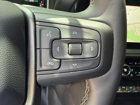 Used 2026 GMC Sierra 2500 AT4 w/ AT4 Premium Plus Package AWD/4WD image 16